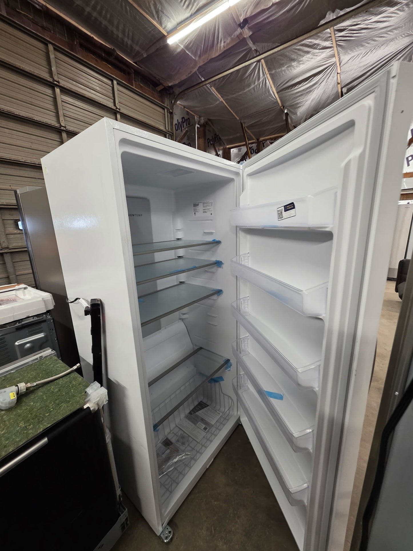 Frigidaire 20-cu ft Garage Ready Frost-free Upright Freezer ( White ) Item #6548915 | Model #FRUF2020AW