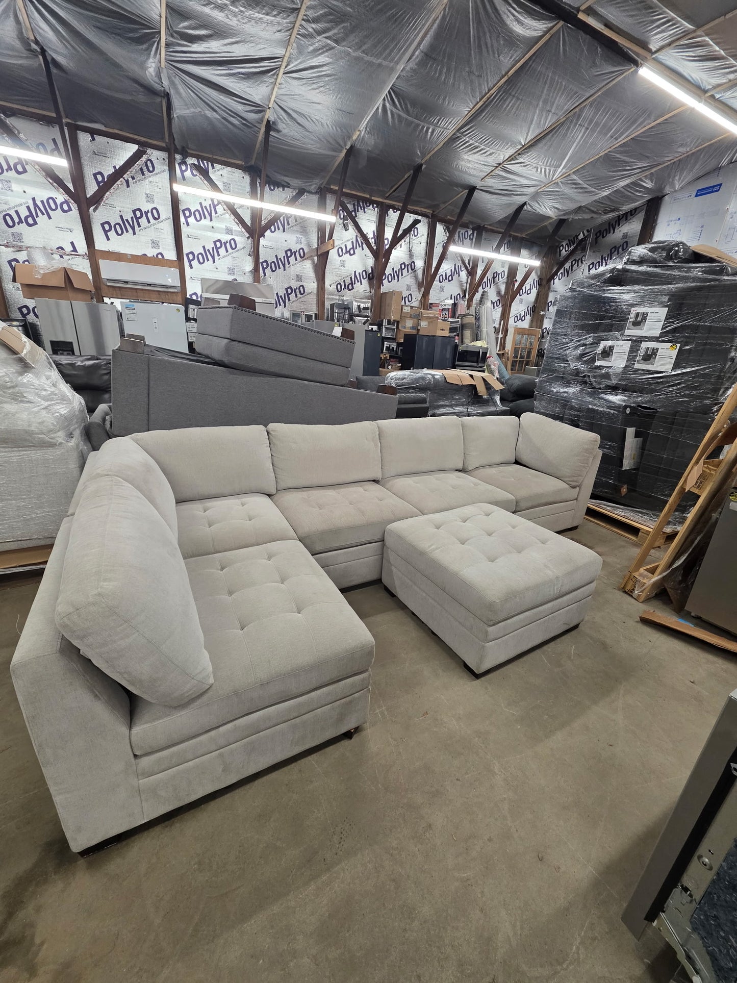 Thomasville Tisdale Modular Sectional 6-piece Beige with Storage Ottoman