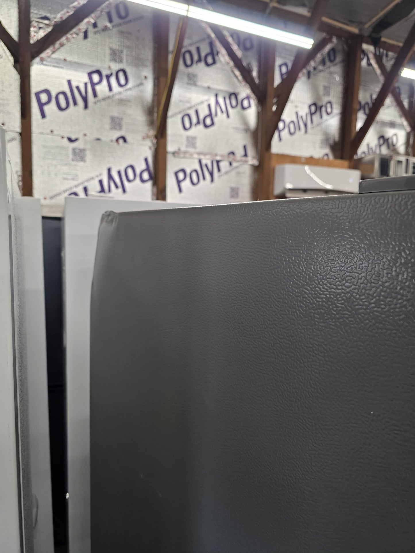 Midea 18.7 Cu. ft. bottom Fridge