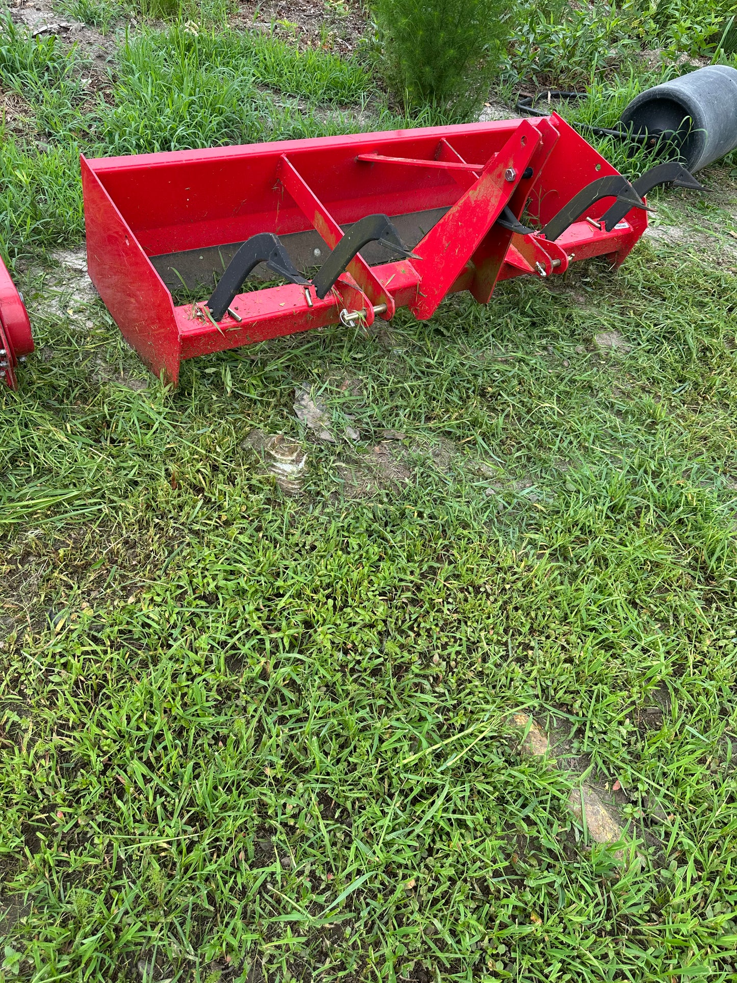 2016 Mahindra 2538 Tractor — Only 342.7 Hours! 6 Attachments Included